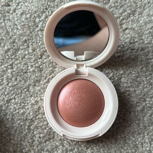 Rare Beauty luminous powder blush / highlighter color Hope